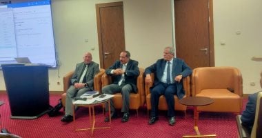 لجنة تقييم المعاهد العليا الخاصة بالدراسات التجارية تناقش تطوير التعليم التجارى