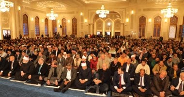 ​محافظ القاهرة ووزراء يؤدون صلاة الجمعة بمسجد العزيز الحكيم بالمقطم