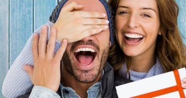 أفكار 7 هدايا رجالية لن ينساها شريك حياتك.. اختاري المناسب للميزانية