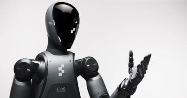 روبوتات بشرية تدخل عالم الرياضة وتصبح شريكك المثالى فى الجرى.. فيديو