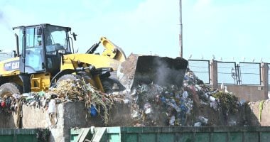 محافظ البحيرة توجه برفع طاقة محطة تجميع المخلفات بكفر الدوار.. التفاصيل