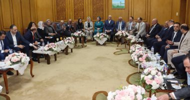 محافظ القليوبية يعقد لقاء مع أعضاء مجلسي النواب والشيوخ لتطوير الخدمات