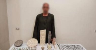 كنوز مدفونة تتحول إلى جريمة.. سقوط تاجر آثار وبحوزته 526 قطعة فرعونية بالمنيا