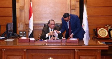 نقيب المحامين يتابع سير العملية الانتخابية عبر غرفة عمليات بالنقابة العامة