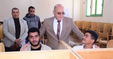 3497 طالبا يؤدون امتحانات كلية التمريض بسوهاج بمركز الاختبارات الإلكترونية  