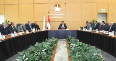 وزير الإسكان يتابع مستجدات منطقة الأعمال المركزية بالعاصمة الجديدة