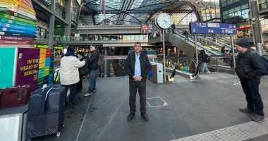 تحفة معمارية صممها المهندس هاني عازر .. محطة قطارات برلين تستقبل 1200 قطار يوميا 