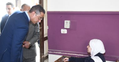 محافظ الفيوم يتفقد عددا من لجان امتحانات الشهادة الإعدادية
