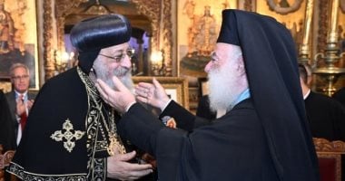 بطريرك الروم الأرثوذكس يتمنى الشفاء العاجل للبابا تواضروس الثانى