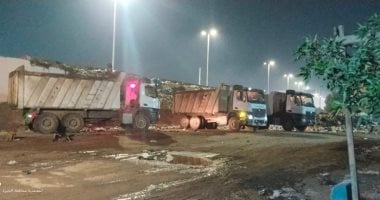 الجيزة ترفع 600 طن مخلفات من حرم الطريق الدائرى بالعجوزة