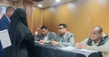 نائب محافظ الأقصر يبحث طلبات وشكاوى المواطنين خلال لقاء اليوم المفتوح.. صور  