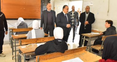 محافظ أسيوط يتفقد لجان الإعدادية ويؤكد انتظام الامتحانات بجميع اللجان