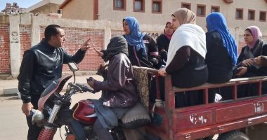 التحفظ على تروسيكل بمنوف لقيام سائقه بتحميل ركاب وتعريض حياتهم للخطر