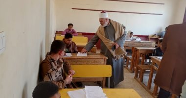 رئيس أزهر سوهاج يتابع ميدانيا امتحانات الشهادتين الابتدائية والإعدادية