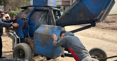 صناعات مصرية حققت الاكتفاء الذاتى وأنهت الاعتماد على الاستيراد.. تصنيع "الخلاطة المصرية" يتخطى الإيطالية من أرض الدقهلية.. المنتج يكفى للسوق المحلى ويتميز بالصلابة والكفاءة العالية بسبب جودة التصنيع.. صور