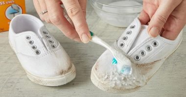 طرق تنظيف الحذاء الأبيض بخطوات بسيطة.. المكونات متوفرة فى بيتك