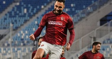 عمرو السولية لاعب سيراميكا الحالى والأهلى السابق