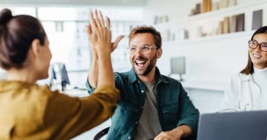 5 صفات تميز رجل برج الدلو عن غيره.. مش بيعرف يعبر عن مشاعره 