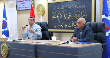 محافظ السويس فى اللقاء الأسبوعى: متابعة الخطة الاستثمارية وملفات التصالح
