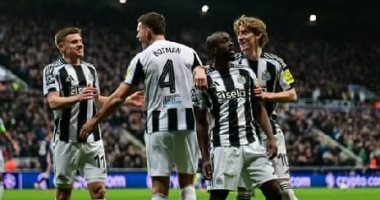 نيوكاسل يكتسح آيندهوفن بثلاثية وينعش آماله فى التأهل بدوري أبطال أوروبا