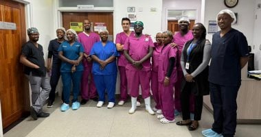 مصر تصدر تجربتها فى علاج السكتة الدماغية لأفريقيا.. أستاذ مخ وأعصاب بطب عين شمس: نجاح إجراء قساطر مخية لـ4 حالات معقدة كأول جراحات من نوعها بشرق أفريقيا.. ويؤكد: تدريب الكينيين على أحدث بروتوكولات العلاج