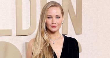 نجمات هوليوود يتحدين الحمل أمام الكاميرا.. جينيفر لورانس وريس ويذرسبون الأبرز