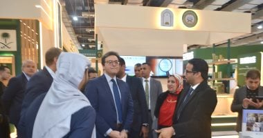 وزير الثقافة يعرب عن تقديره للدور الريادى الذى تضطلع به الشارقة لدعم المعرفة