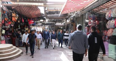 حملة مفاجئة لإعادة الانضباط ورفع الإشغالات بمدينة أسوان