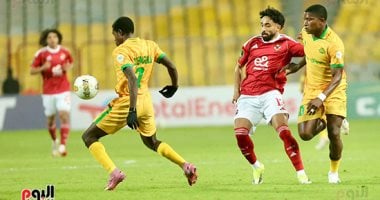 محاولات هجومية من الأهلي ويانج أفريكانز يفرض التعادل السلبي بعد 30 دقيقة.. صور 