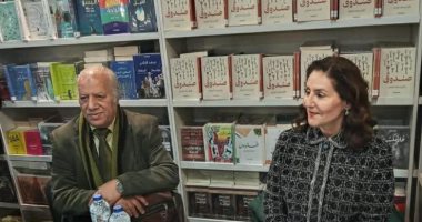 «صندوق» يفتح أسئلته فى القاهرة.. تجربة شعرية تتجاوز التوقيع إلى الحوار