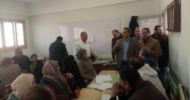 وكيل تعليم كفر الشيخ يتفقد كنترول الإعدادية ويوجه بالدقة فى التصحيح والرصد