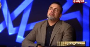 دولة التلاوة.. مصطفى حسنى: الله يسخر عبادا وجنودا فى الأرض للدفاع عن المؤمنين