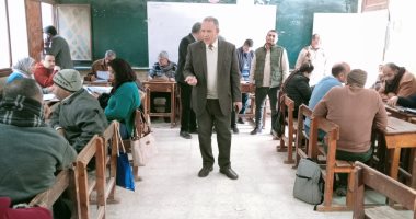 وكيل تعليم أسيوط يتابع أعمال تقدير درجات الشهادة الإعدادية 