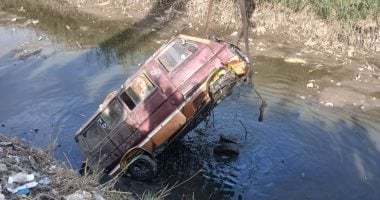 انقلاب ميكروباص داخل ترعة بسوهاج دون إصابات