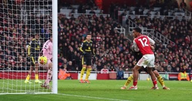 أرسنال ضد مان يونايتد.. شوط ناري ينتهي بالتعادل 1-1 بالبريميرليج (فيديو)