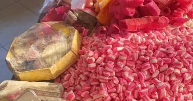 تحرير 452 محضرا وجنحة تموينية في حملة على الأسواق والمخابز بسوهاج