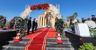 مديرية أمن الأقصر تحتفل بالذكرى 74 لعيد الشرطة أمام النصب التذكارى.. فيديو