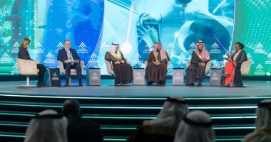 انطلاق النسخة الثالثة من المؤتمر الدولى لسوق العمل بالرياض بمشاركة 40 وزيرا و10 آلاف مشارك.. حوكمة الذكاء الاصطناعى وتطوير المهارات العابرة للحدود الأبرز.. وزير العمل: إجراءات حاسمة لتكييف الحماية الاجتماعية