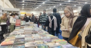 إقبال واسع على إصدارات هيئة الكتاب ونجاح مبادرة "مكتبة لكل بيت" بمعرض الكتاب