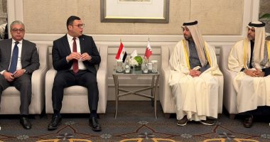 وزير الإسكان يعقد لقاءً ثنائيًا مع وزير البلدية القطرى لبحث زيادة التعاون
