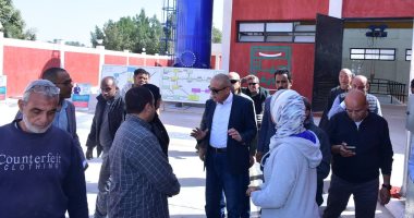 محافظ الأقصر يتابع تجهيزات محطات رفع الصرف الصحي بقرى شرق إسنا.. صور  