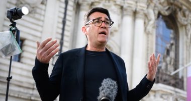 اضطراب داخل «العمال» بعد منع منافس ستارمر من العودة للبرلمان.. ما القصة؟