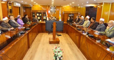 محافظ أسيوط يعلن حزمة مبادرات مجتمعية بالتعاون مع بيت العائلة المصرية