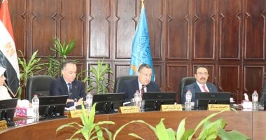 رئيس جامعة الإسكندرية يوجه بسرعة إعلان نتائج الفصل الدراسى الأول