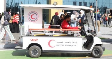 كراسى متحركة لخدمة كبار السن وذوى الإعاقة بمعرض القاهرة للكتاب