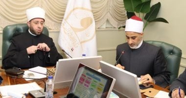 وزير الأوقاف يبحث استعدادات الوزارة لشهر رمضان المبارك