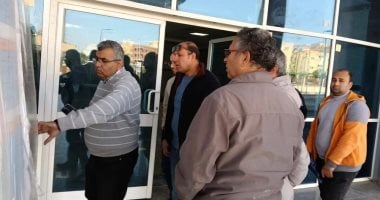 مساعد وزير الصحة يتفقد مشروع مستشفى العبور بنسبة تنفيذ 98%