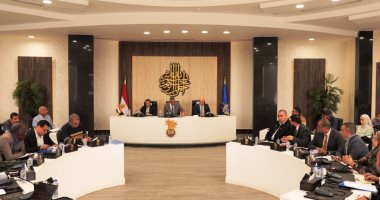 محافظ أسوان يعلن الطوارئ استعدادا لشهر رمضان