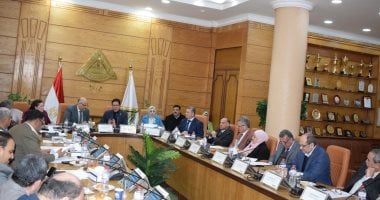 رئيس جامعة بنها خلال مجلس الجامعة: إعلان نتائج الفصل الدراسى الأول الأسبوع القادم