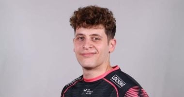 بوينتي جينيل الإسباني يمدد عقد يوسف عبد الغني حتى صيف 2027 في صفوف اليد